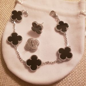 Bracelet and earrings